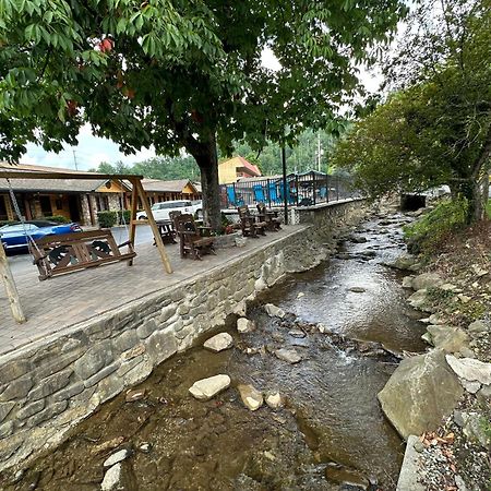 Marshall'S Creek Rest Motel แกตลิงเบิร์ก ภายนอก รูปภาพ