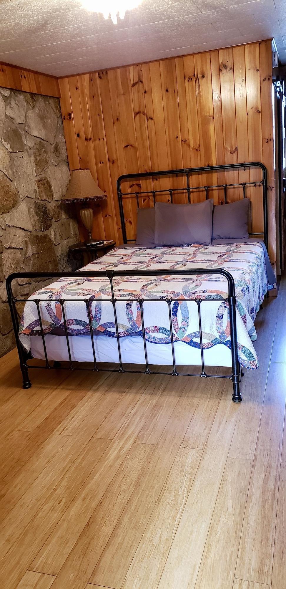 Marshall'S Creek Rest Motel แกตลิงเบิร์ก ภายนอก รูปภาพ