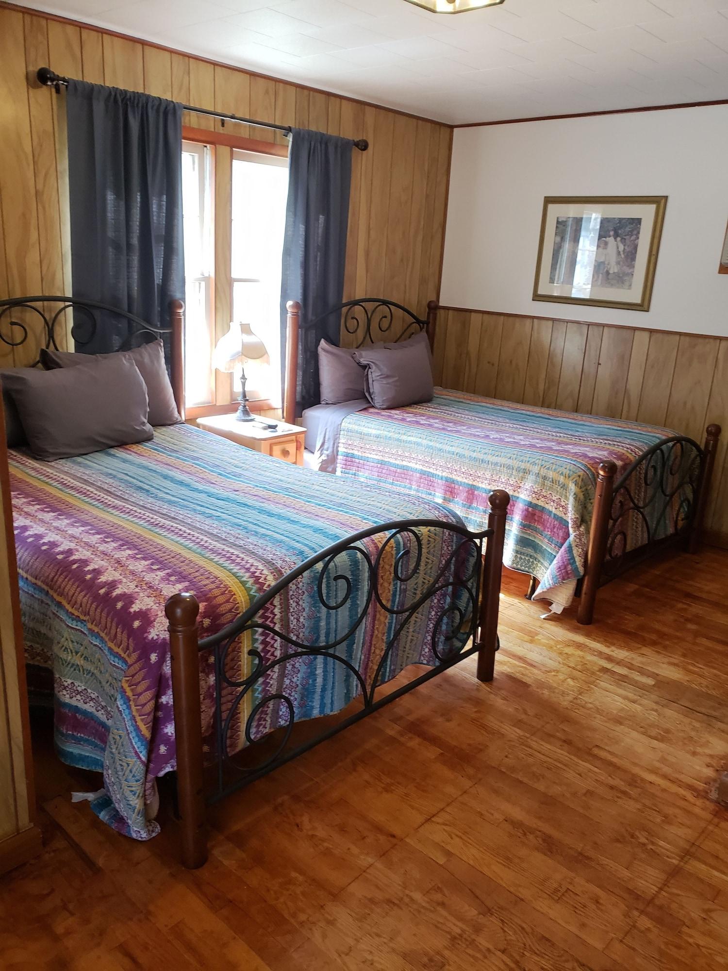 Marshall'S Creek Rest Motel แกตลิงเบิร์ก ภายนอก รูปภาพ