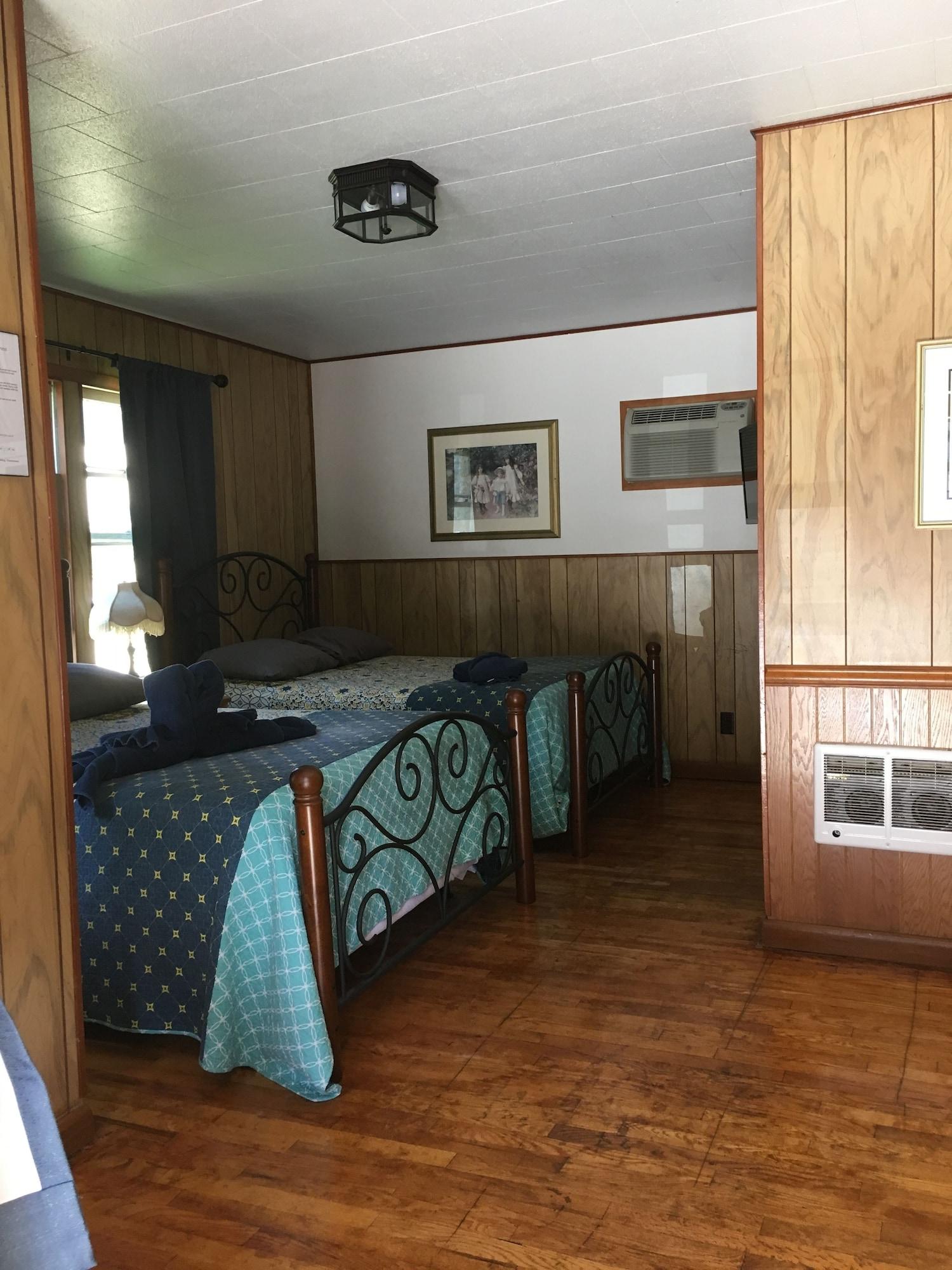 Marshall'S Creek Rest Motel แกตลิงเบิร์ก ภายนอก รูปภาพ